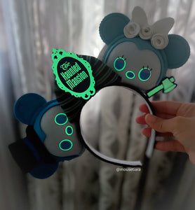 Haunted  HatBox Bride Glow in the Dark | Mouse Ears