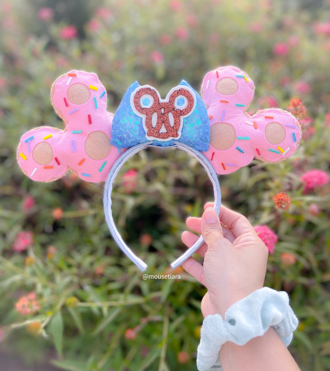 Donuts and Pretzels | Mouse Ears