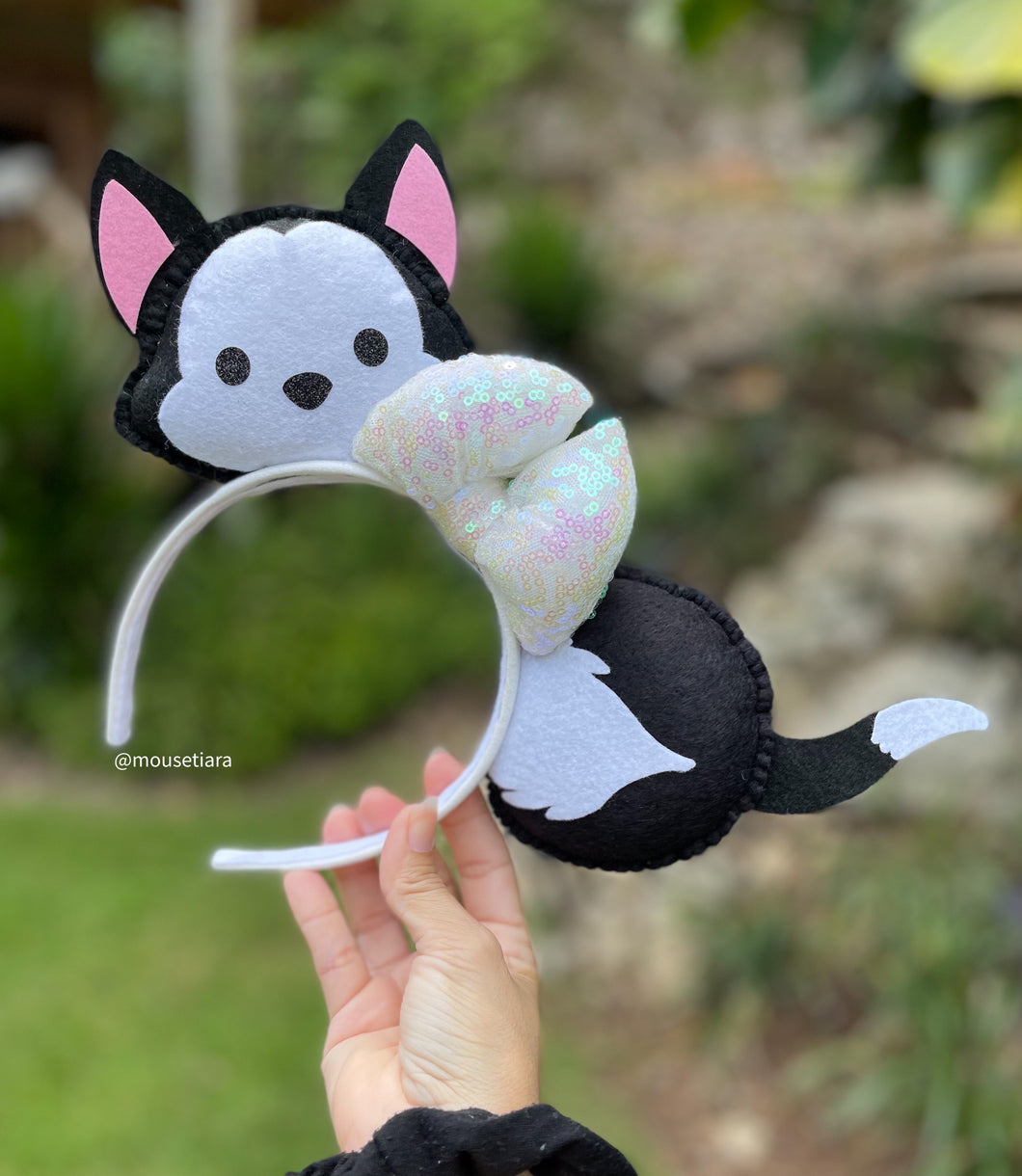 Black and White Cat | Mouse Ears