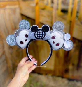 Silver Spaceship earth | Mouse Ears
