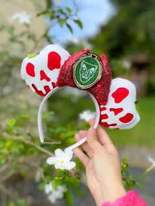 Evil Queen Mirror Poison Apple Glow in the Dark |  Mouse Ears