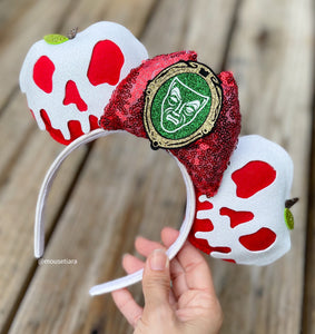 Evil Queen Mirror Poison Apple Glow in the Dark |  Mouse Ears